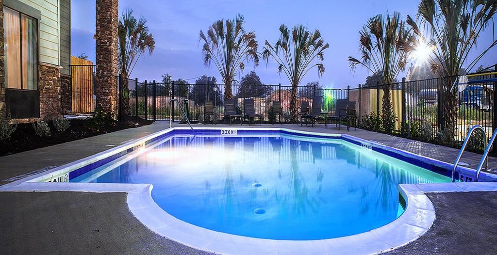 Comfort Inn & Suites Beeville Ngoại thất bức ảnh