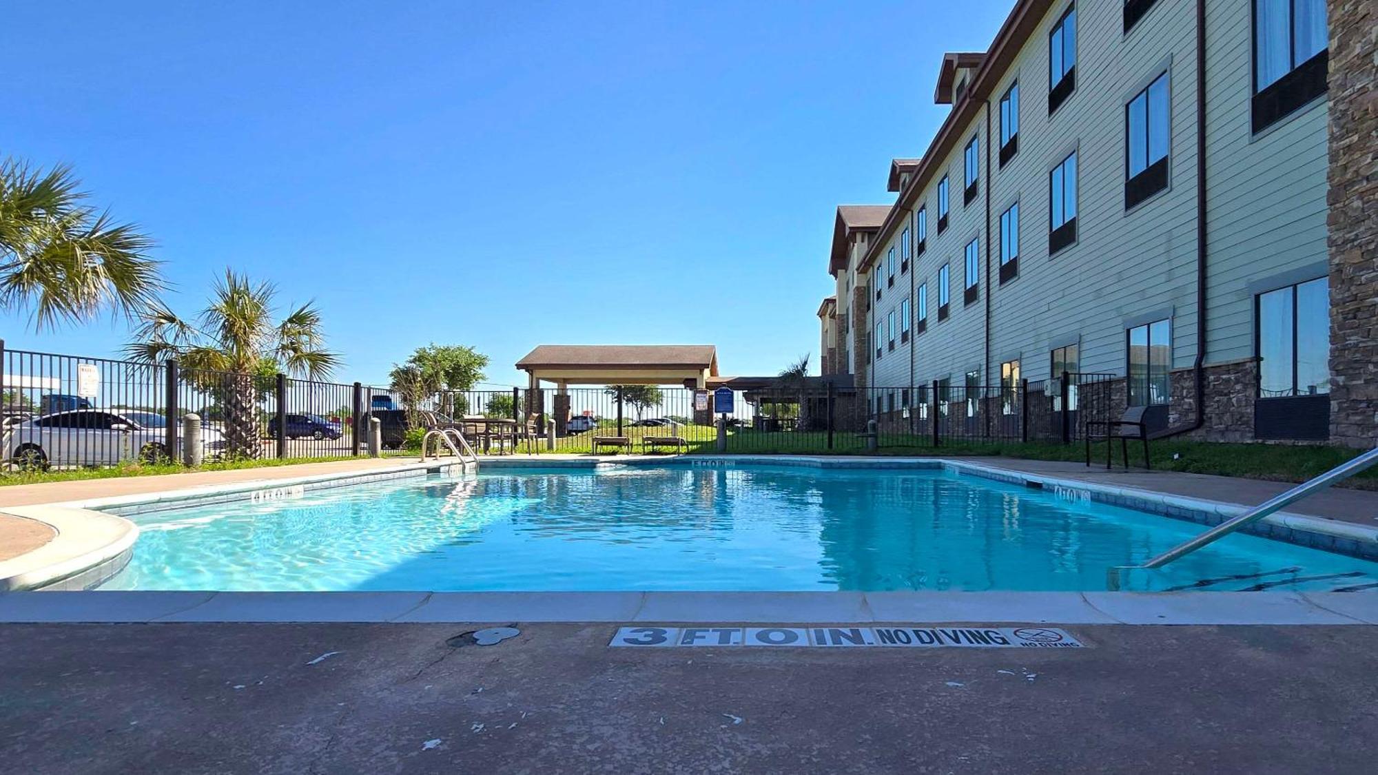 Comfort Inn & Suites Beeville Ngoại thất bức ảnh